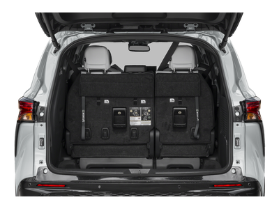 2025 Toyota Sienna XSE Power moonroof & Navigation System