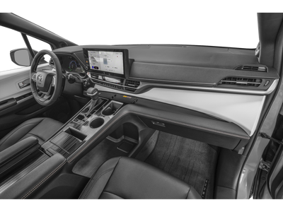 2025 Toyota Sienna XSE Power moonroof & Navigation System