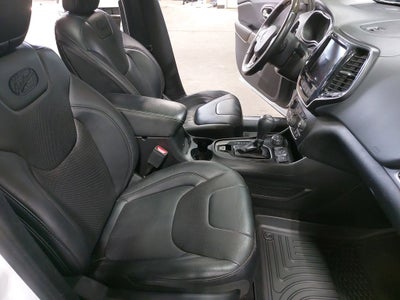 2019 Jeep Cherokee Overland