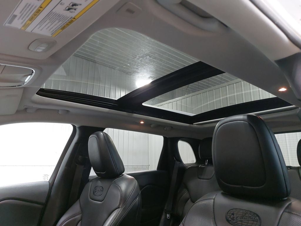 2019 Jeep Cherokee Overland