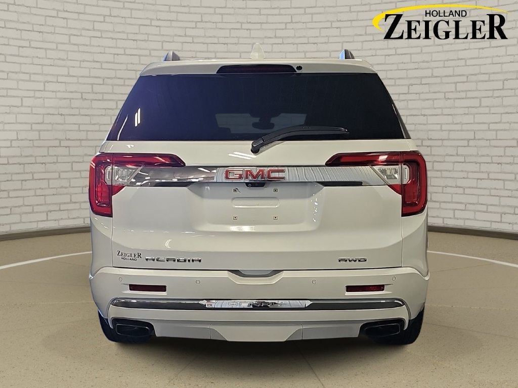 2020 GMC Acadia Denali