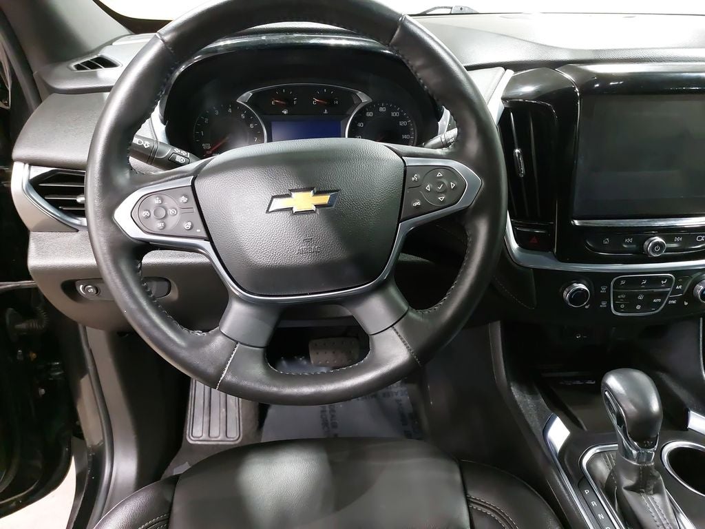 2022 Chevrolet Traverse LT Leather