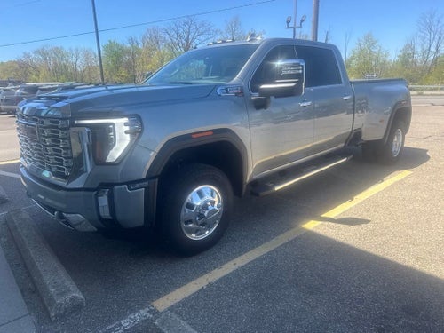 2025 GMC Sierra 3500HD Denali