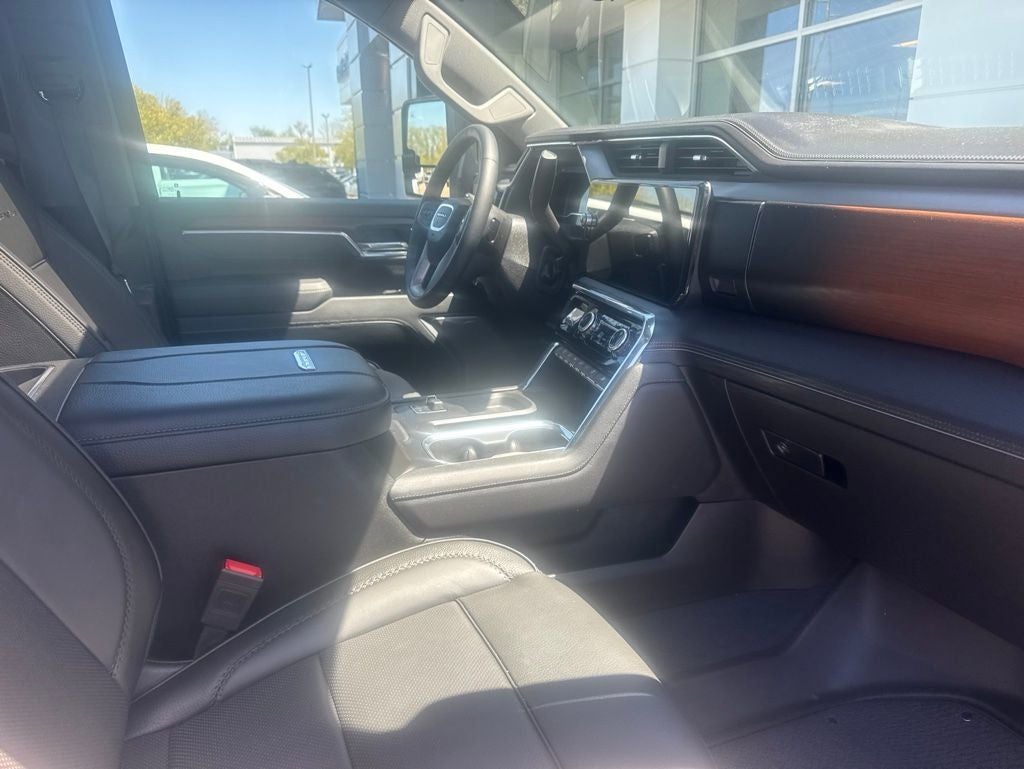 2025 GMC Sierra 3500HD Denali