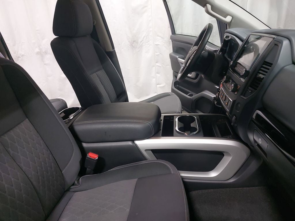 2024 Nissan Titan SV