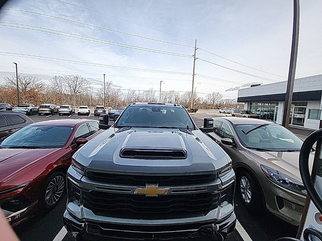 2024 Chevrolet Silverado 2500HD Custom