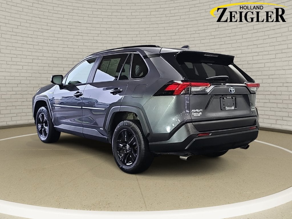 2021 Toyota RAV4 Hybrid XLE