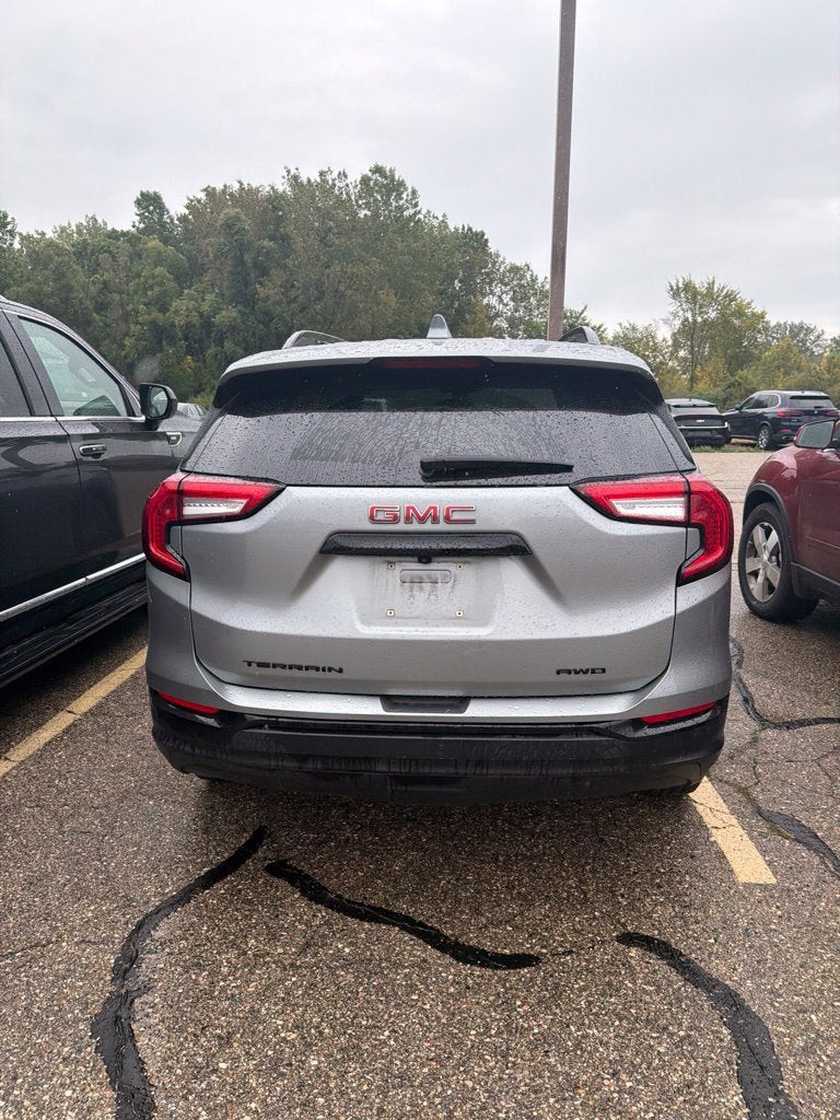 2023 GMC Terrain SLT