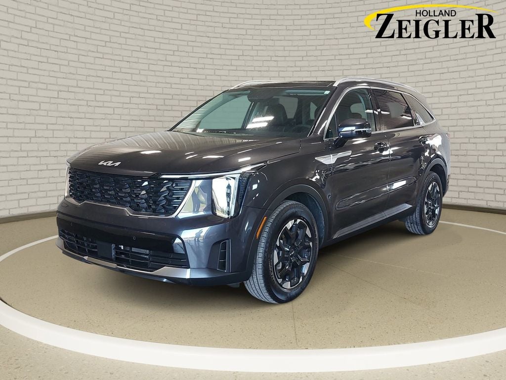 2025 Kia Sorento S AT's photo