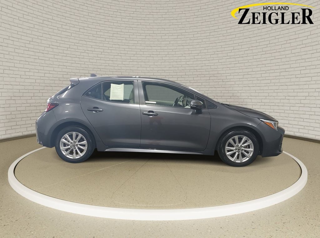 2024 Toyota Corolla Hatchback SE