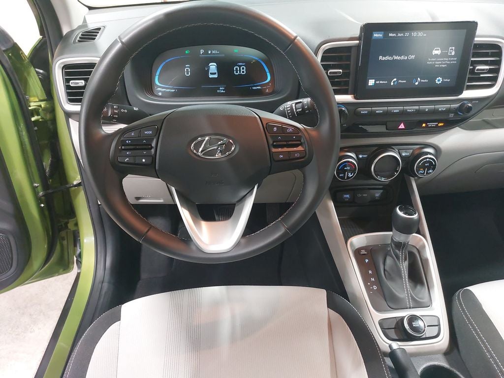 2024 Hyundai Venue SEL - Photo 15