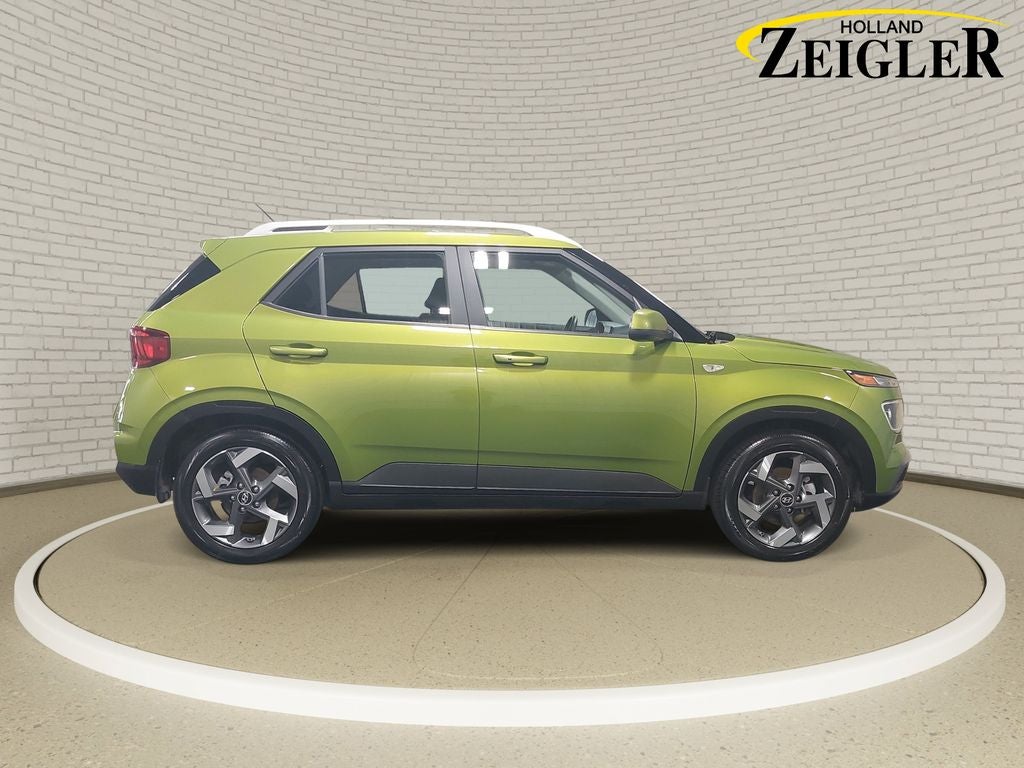 2024 Hyundai Venue SEL - Photo 4