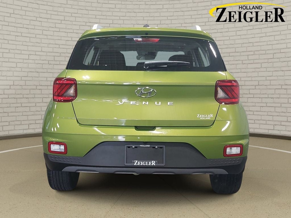 2024 Hyundai Venue SEL - Photo 6