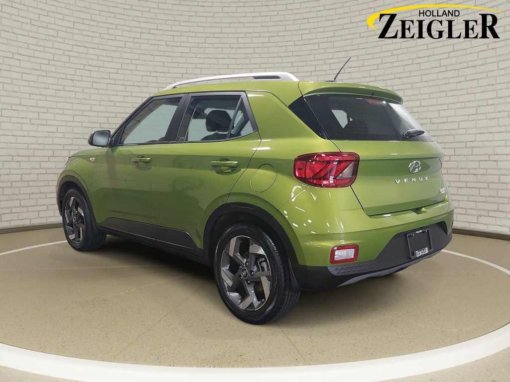 2024 Hyundai Venue SEL - Photo 7