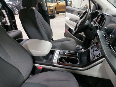 2023 Kia Carnival LX