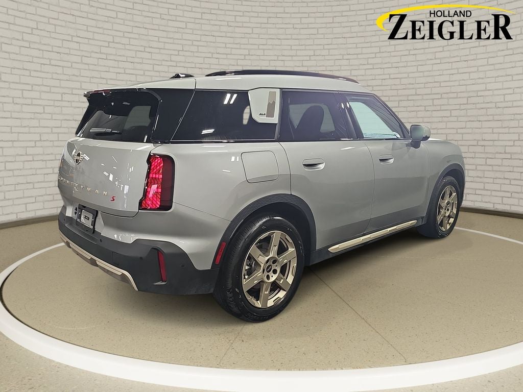2026 MINI Cooper S Countryman Signature Plus