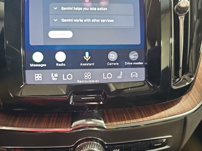 2023 Volvo XC60 B5 Plus Dark Theme