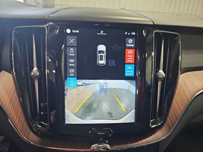2023 Volvo XC60 B5 Plus Dark Theme