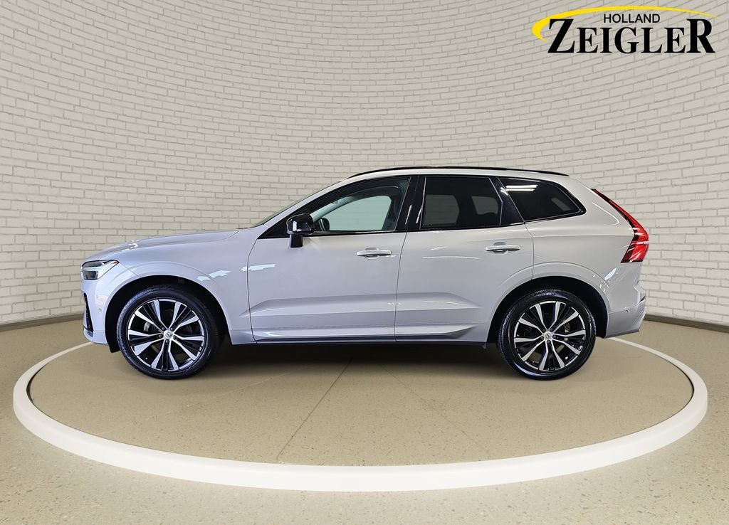 2023 Volvo XC60 B5 Plus Dark Theme