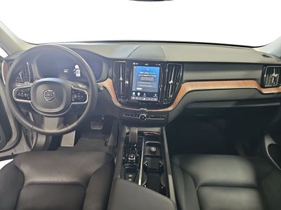 2023 Volvo XC60 B5 Plus Dark Theme