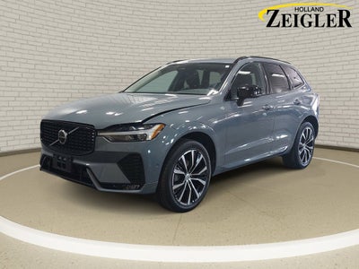 2023 Volvo XC60 B5 Plus Dark Theme