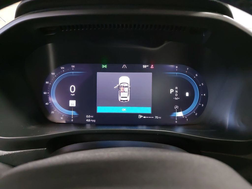 2024 Volvo XC40 B5 Plus Dark Theme