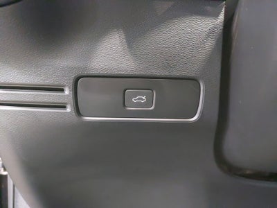 2024 Volvo XC40 B5 Plus Dark Theme