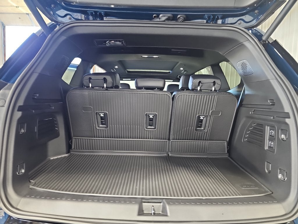 2027 GMC Acadia Denali