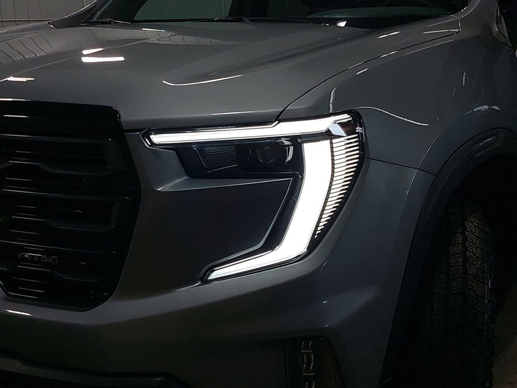 2025 GMC Acadia AT4