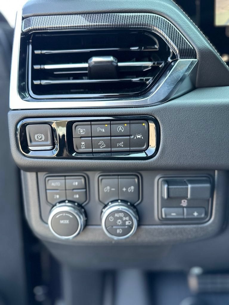 2026 GMC Yukon Elevation - Photo 12