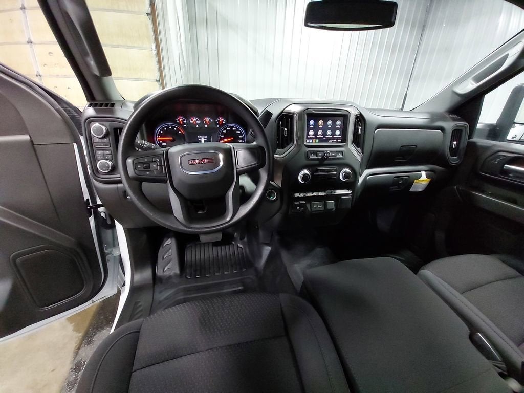 2025 GMC Sierra 2500 HD Pro