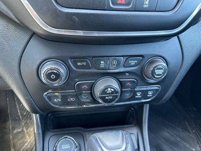 2022 Jeep Cherokee Latitude Lux