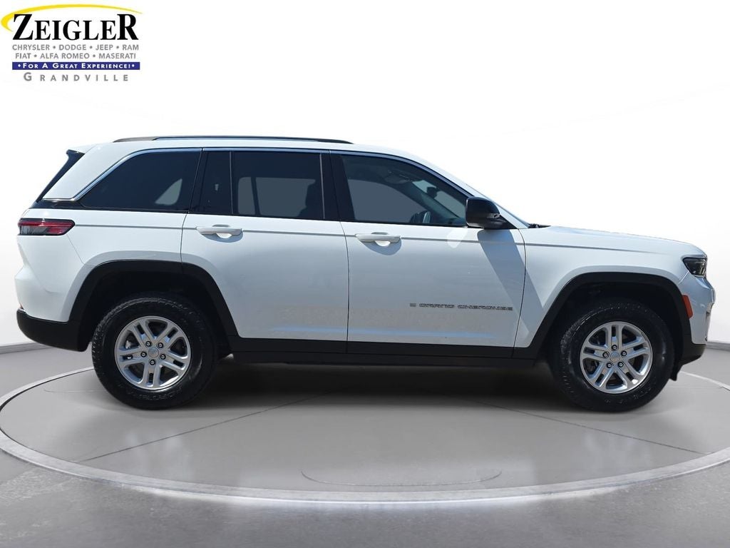 2022 Jeep Grand Cherokee Laredo