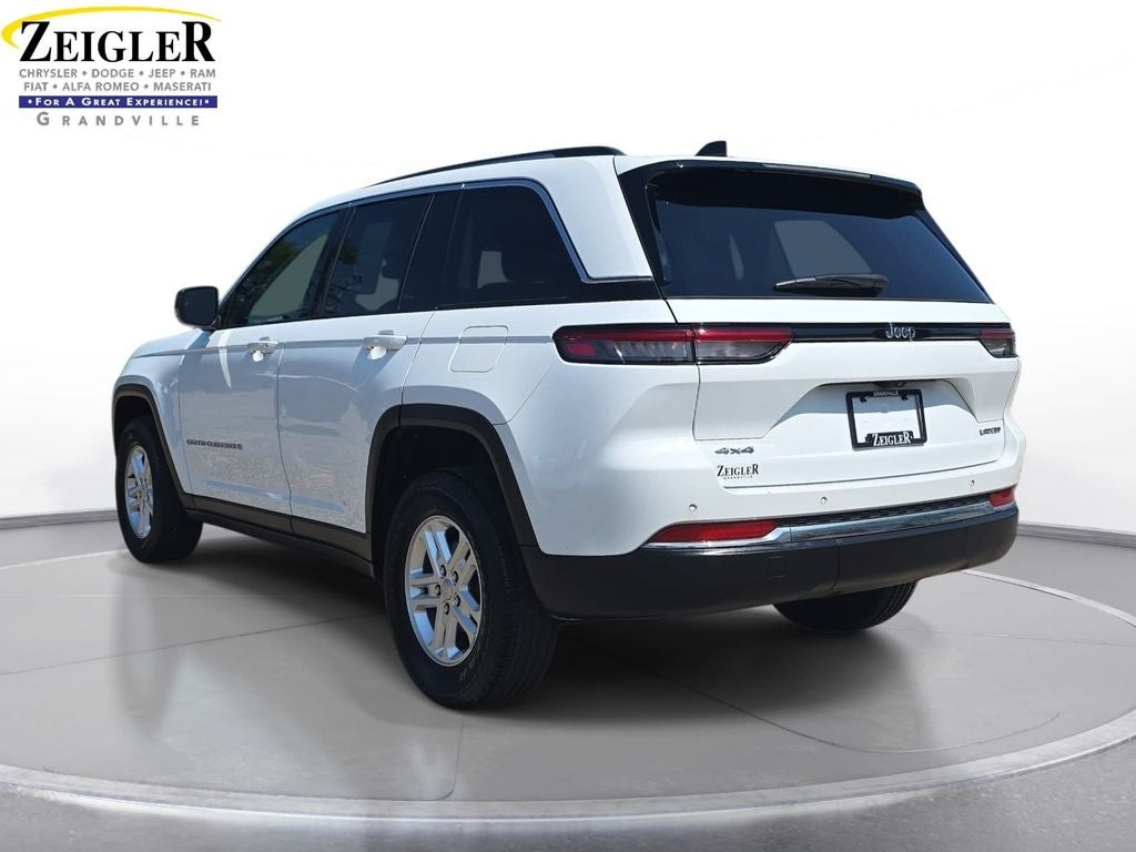 2022 Jeep Grand Cherokee Laredo