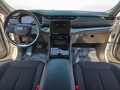 2022 Jeep Grand Cherokee Laredo