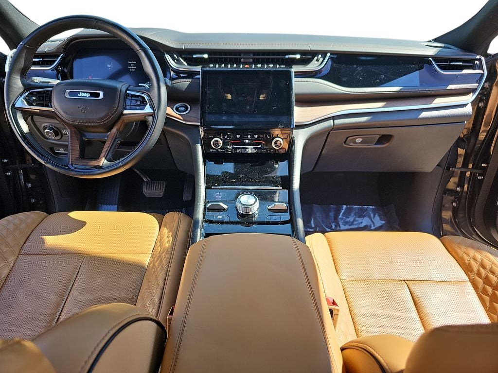 2022 Jeep Grand Cherokee Summit