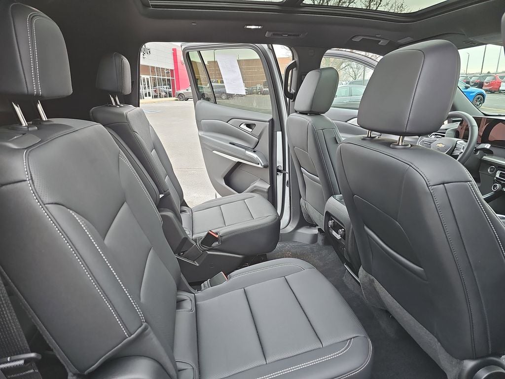 2025 Chevrolet Traverse LT 2LT