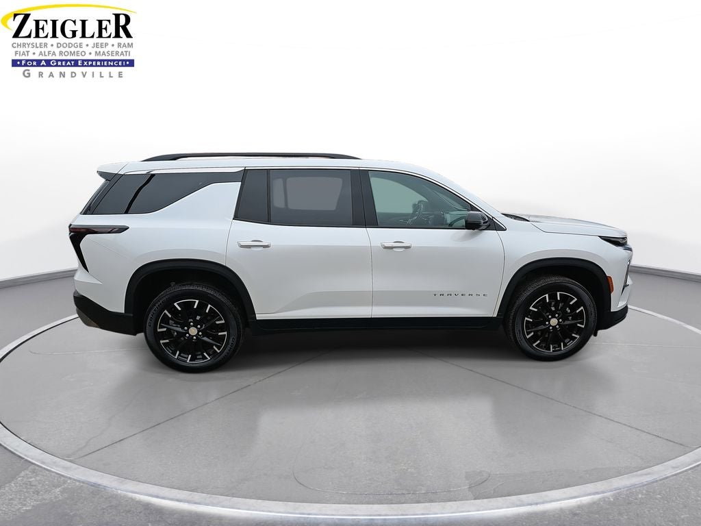 2025 Chevrolet Traverse LT 2LT