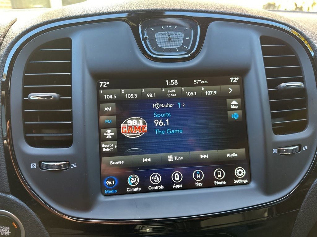 2023 Chrysler 300 S Comfort Group Package