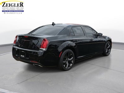 2023 Chrysler 300 S Comfort Group Package