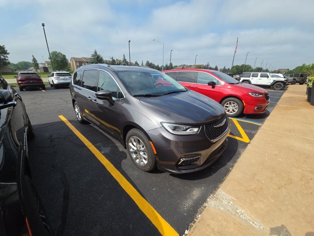2021 Chrysler Pacifica Touring L