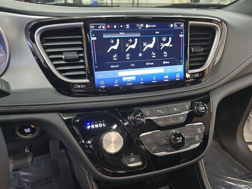 2025 Chrysler Pacifica Limited