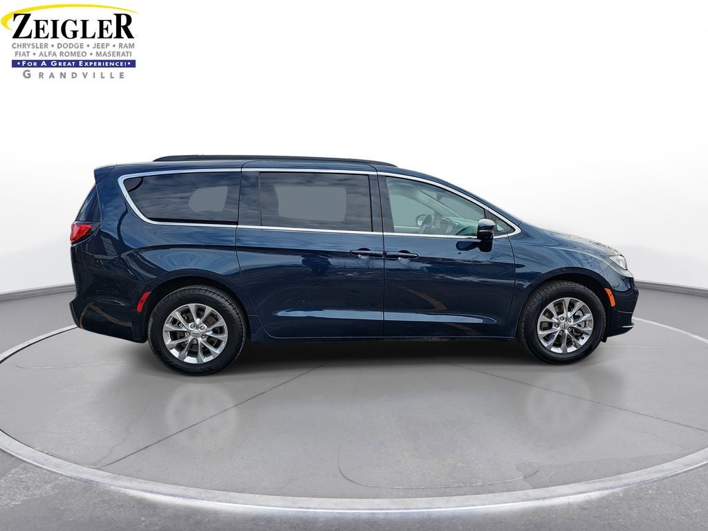 2022 Chrysler Pacifica Touring L AWD