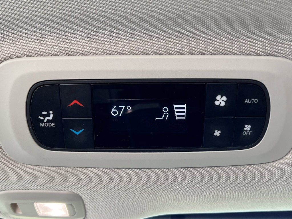 2023 Chrysler Pacifica Limited AWD