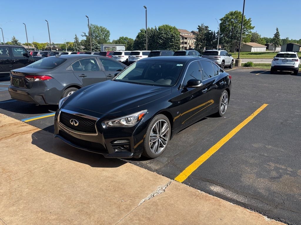 2015 INFINITI Q50 Sport