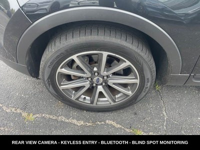2015 Ford Explorer XLT SUPER CLEAN