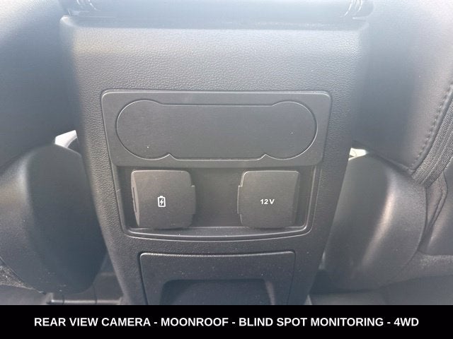 2023 Ford Explorer XLT TWIN PANEL MOONROOF