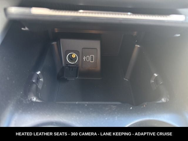 2025 Ford Explorer Active STILL LIKE NEW