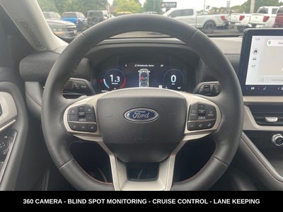 2025 Ford Explorer Active 4WD