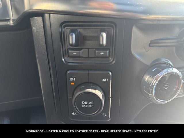 2023 Ford F-150 Lariat TWIN PANEL MOONROOF